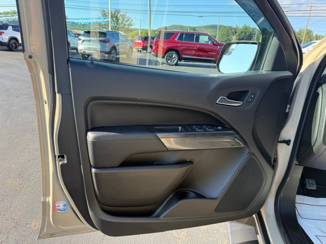 2022 GMC Canyon 4WD AT4 w/Cloth