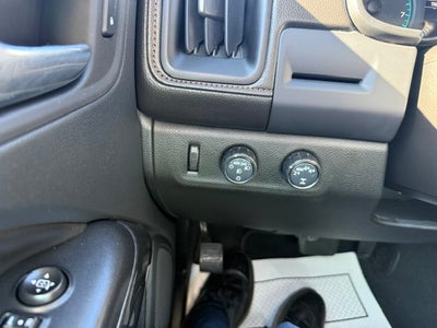 2022 GMC Canyon 4WD AT4 w/Cloth