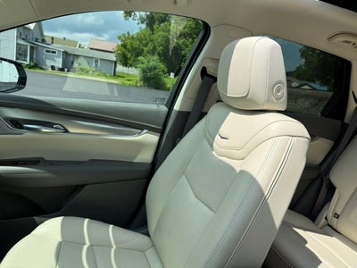 2022 Cadillac XT5 AWD Premium Luxury