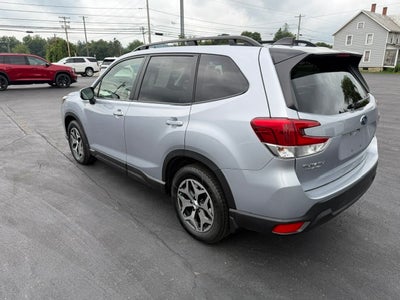 2024 Subaru Forester Premium